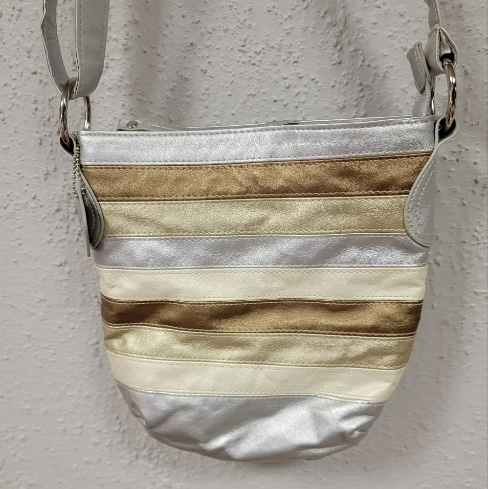 DFusion - Crossbody - Picture 5 of 7